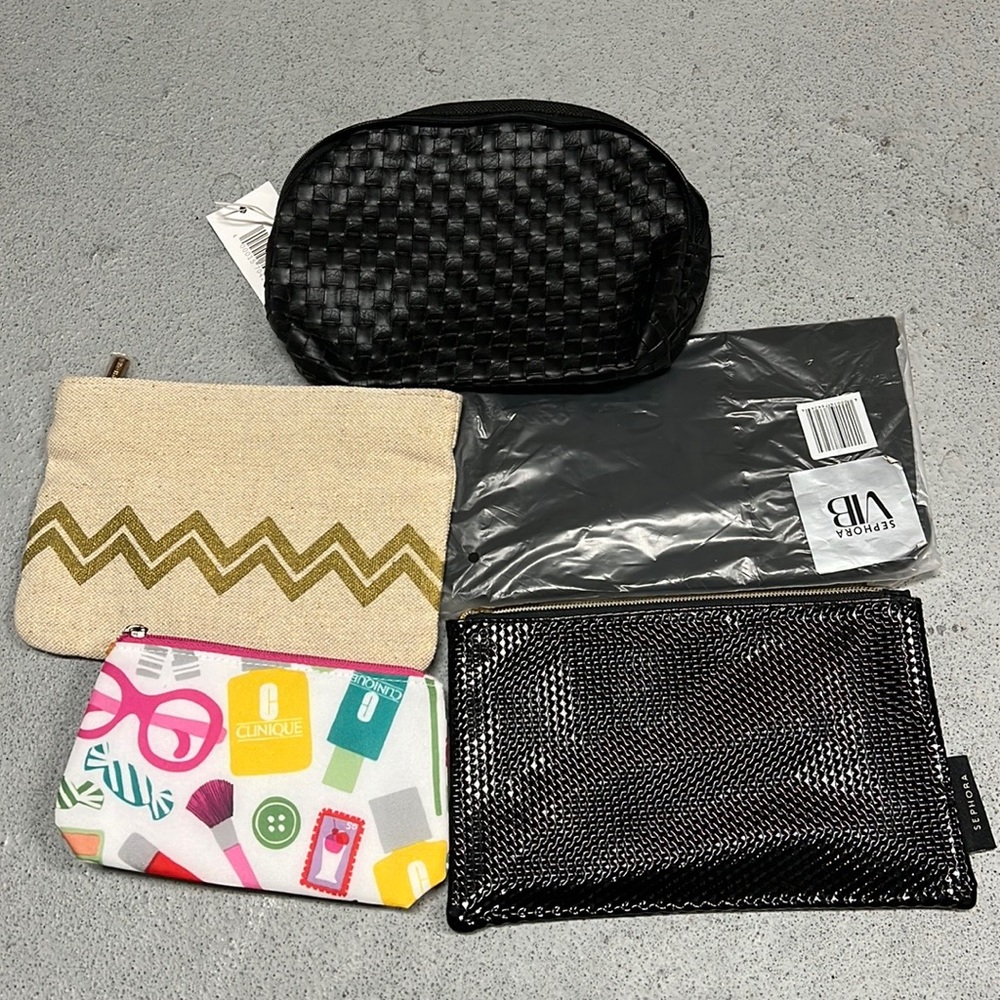 NWT & NWOT set of 5 makeup bags Sephora and Clinique